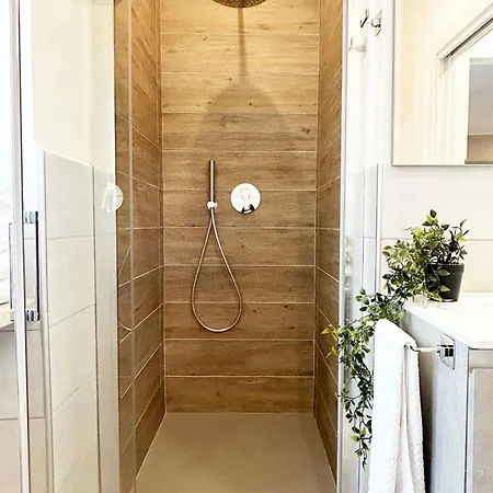 Quick - Orchidea Apartment Biella